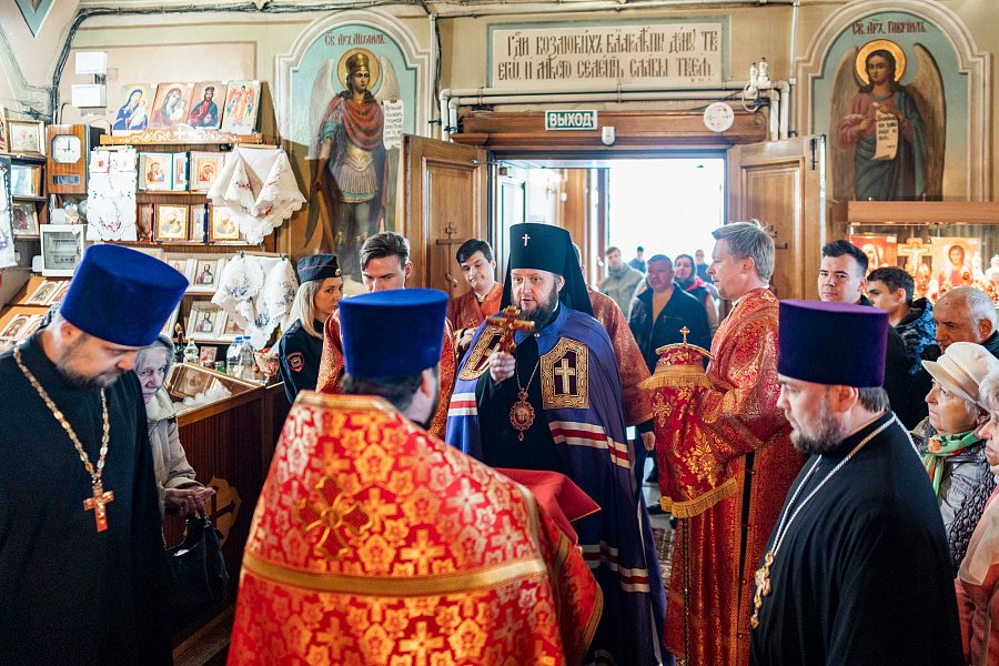 Божественная литургия в Успенском храме села Жилино г.о. Люберцы